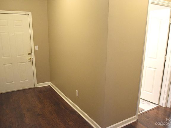 3rd image of 10638 Hill Point Ct