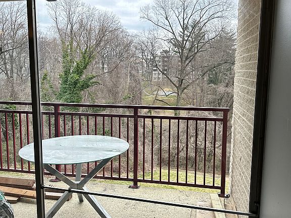 4th image of 9205 New Hampshire Ave APT 203