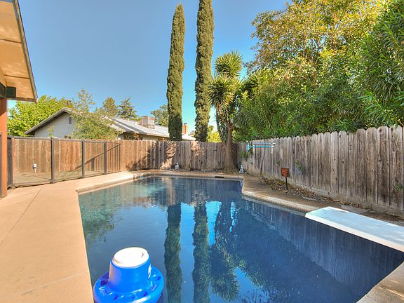 2nd image of 8416 Loire Ct