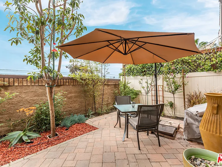 5547 Palm Dr — Photo 25