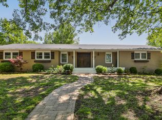 2850 S Catalina Cir, Springfield, MO 65804