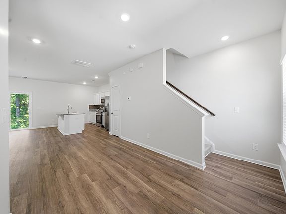 2nd image of 828 Yellow Swan Ln