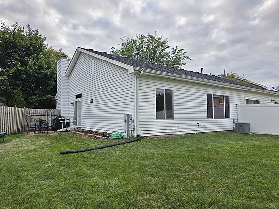 3rd image of 2706 Glenwood Ct