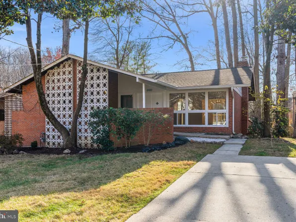 6420 Hollins Dr, Bethesda, MD 20817