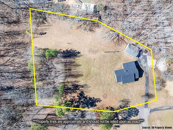 3rd image of 183 Dogwood Dr