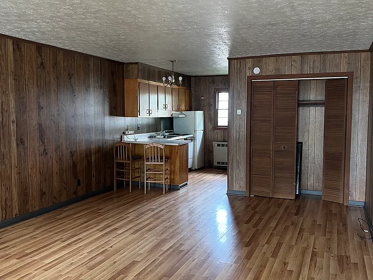 920 Greenville Hwy #6 — Photo 2