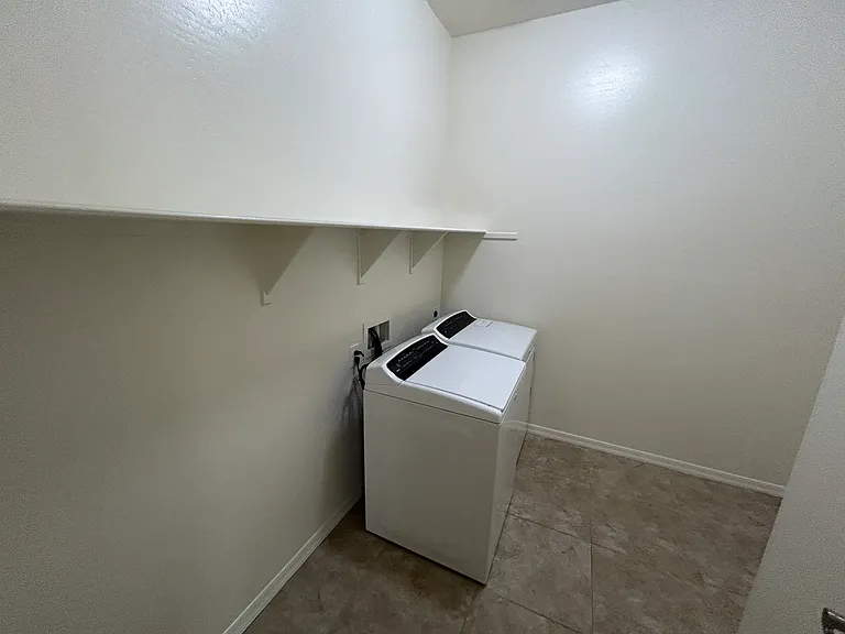 3841 E Powell Pl — Photo 40