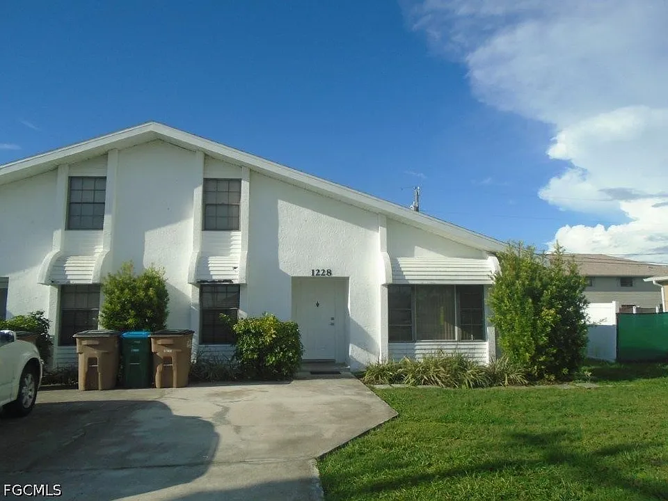 1228 SW Trafalgar Pkwy #1228