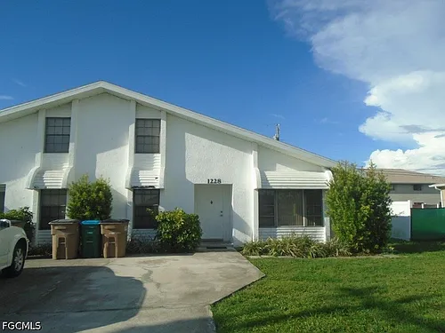 1228 SW Trafalgar Pkwy #1228 Photo 1