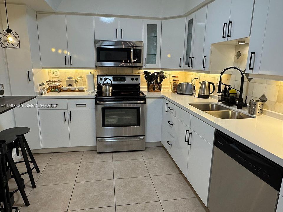 1st image of 3600 Mystic Pointe Dr APT 910