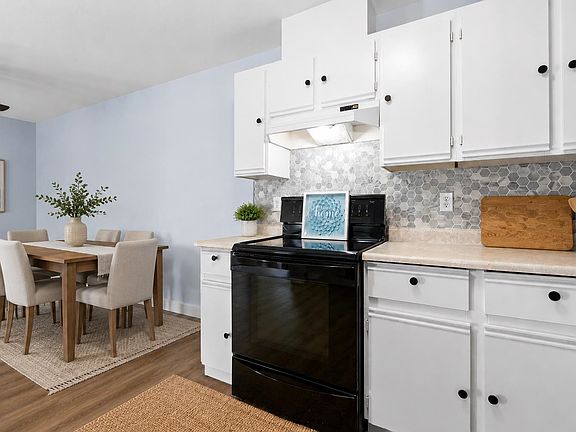 5th image of 45669 McIntosh Dr #220