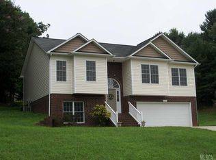 5139 Mill Pond Dr, Conover, NC 28613