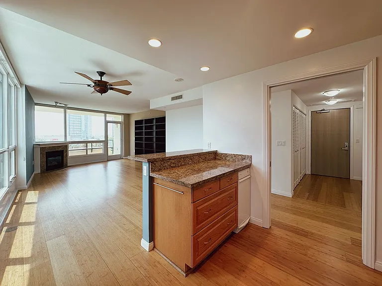 555 Front St #602 — Photo 13