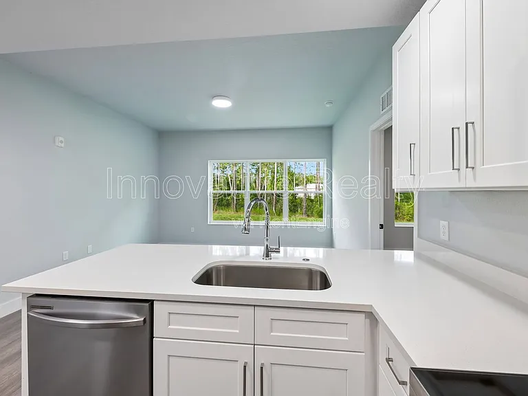 Las Palmas Apartments — Photo 56