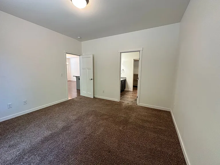 4726 Hadley St — Photo 18