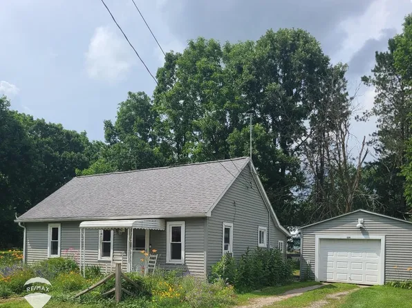 124 Cherry St, Corunna, MI 48817