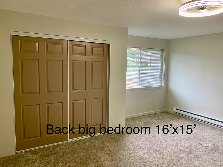 426 E Lauridsen Blvd #3 — Photo 6