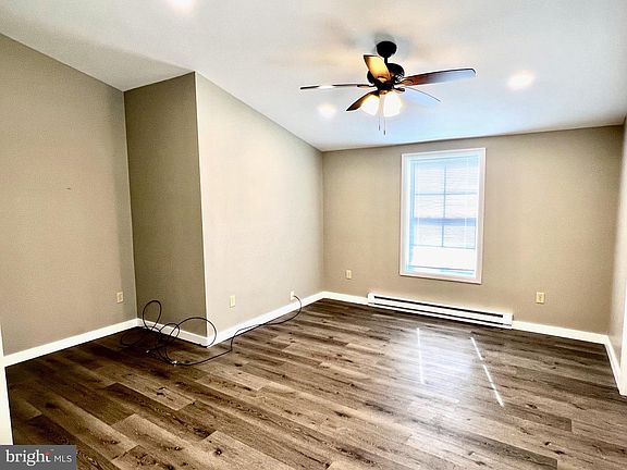 3rd image of 636 W Penn Ave