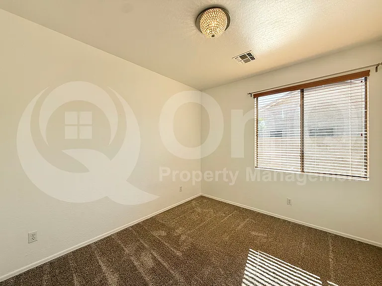 2135 E Grand Canyon Dr — Photo 20