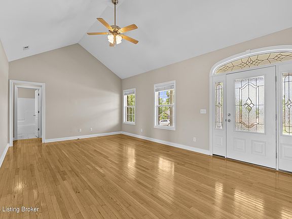 5th image of 111 Nashville Dr