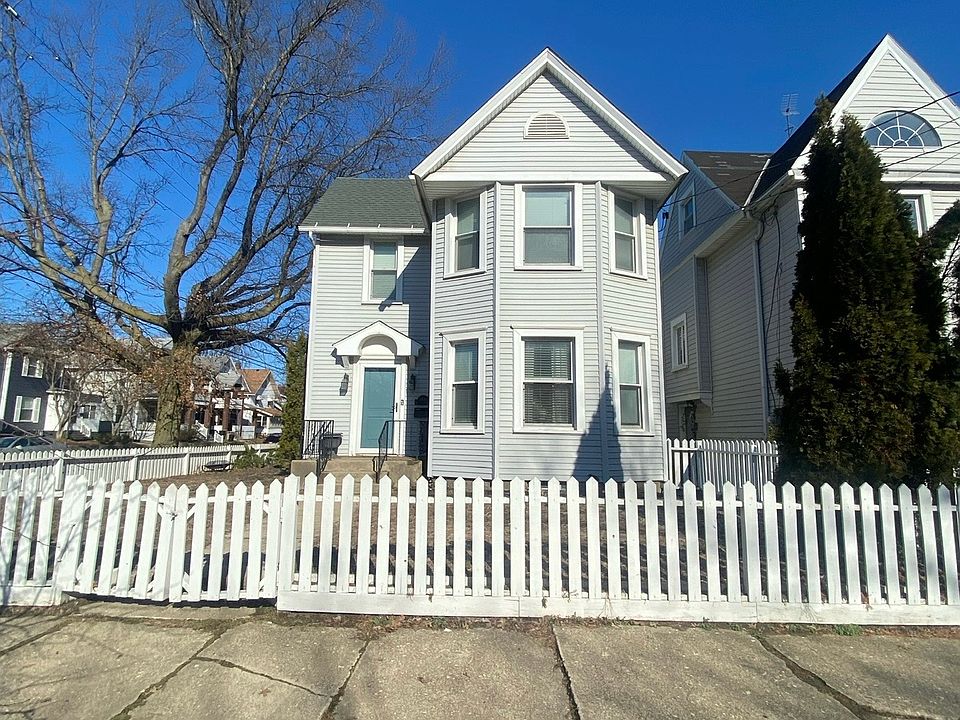 1st image of 1164 W 9th St