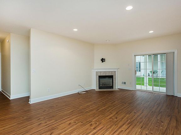 5th image of 324 Ballston Ave APT 2