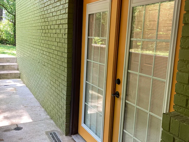 103 Windhaven Rd — Photo 1