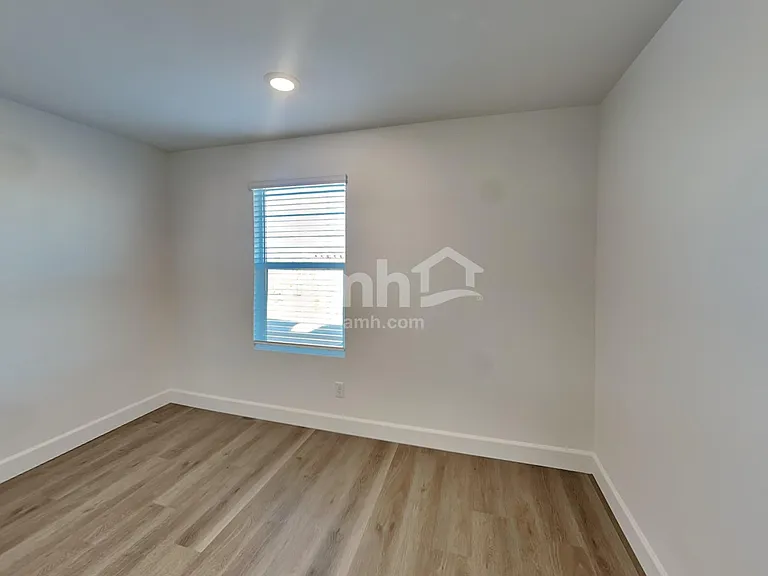 10560 Lagaspi Dr — Photo 11
