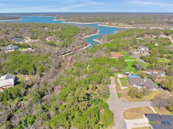 18 Aztec Ln, Belton, TX 76513