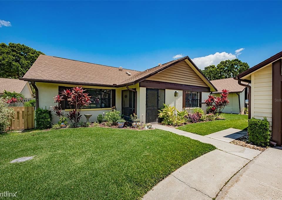 1st image of 2621R Laurelwood Dr
