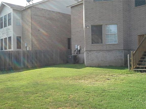 4th image of 2212 Kaiser Dr