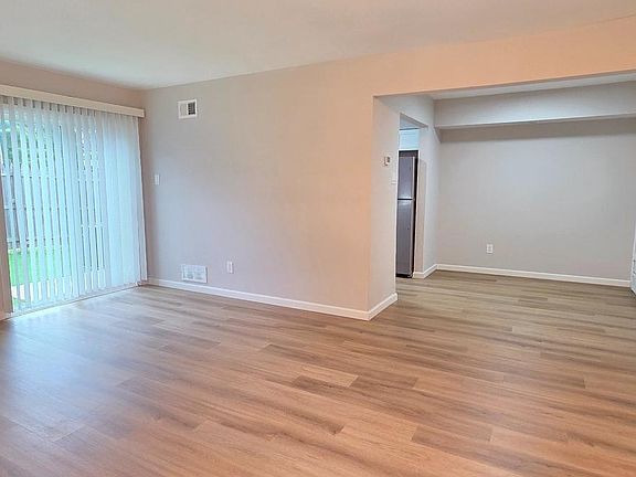 4th image of 4 Logan Ct