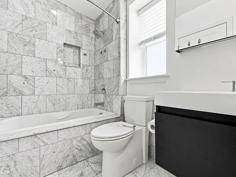 1532 E Berks St — Photo 15