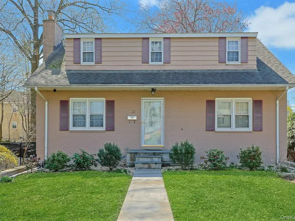 43 John Alden Road, New Rochelle, NY 10801