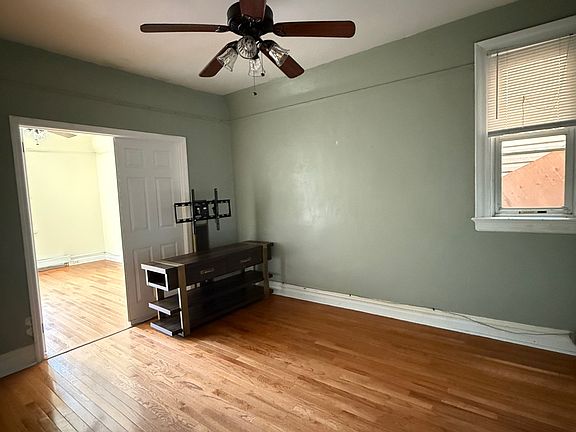 2nd image of 781 Westside Ave #2