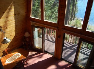 230 Quiet Harbor Rd, Mount Vernon, ME 04352