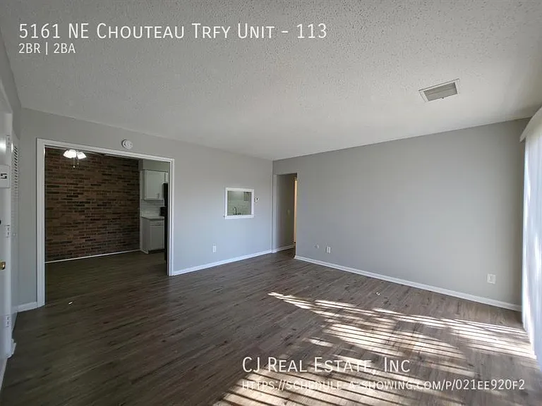 5161 NE Chouteau Trfy #113 — Photo 3