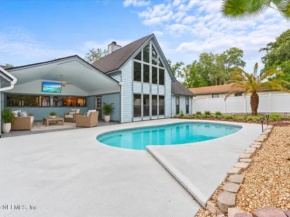 1048 LAKE ASBURY Drive, Green Cove Springs, FL 32043