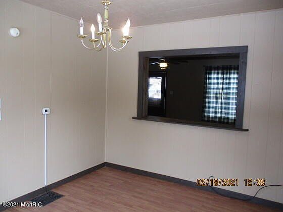 5th image of 316 Emmons St