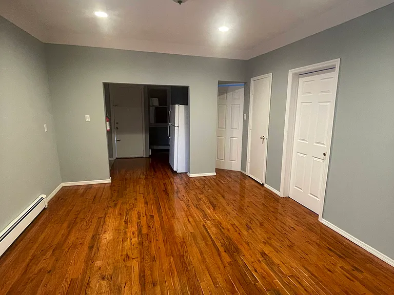 537 Summer St — Photo 1