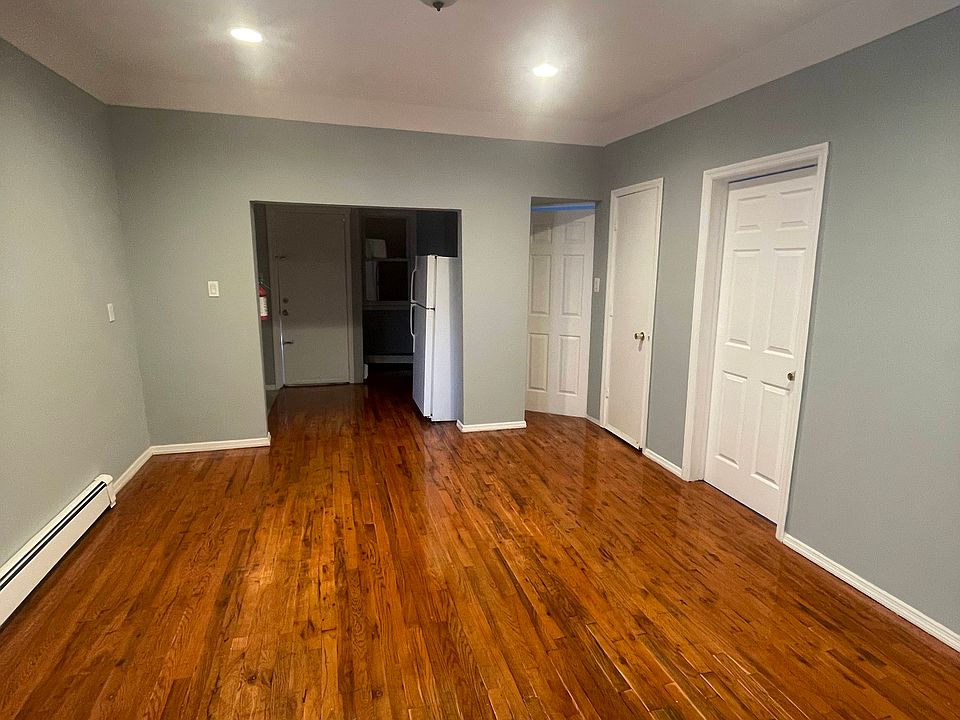 1st image of 537 Summer St
