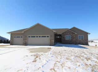 112 Nicklaus Ridge Rd, Arlington, SD 57212