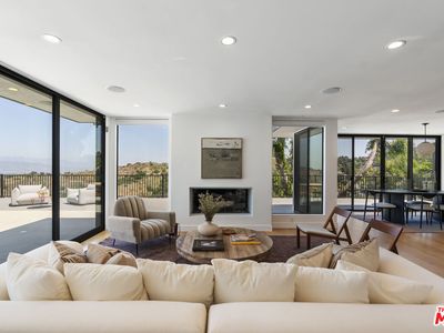 3632 Beverly Ridge Dr, Sherman Oaks, CA, 91423