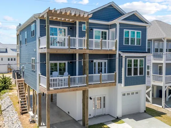 525 Sidbury Avenue, Topsail Beach, NC 28445