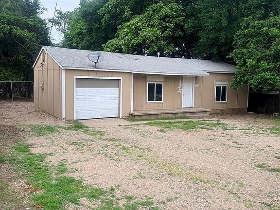 2nd image of 9817 NE 10th St