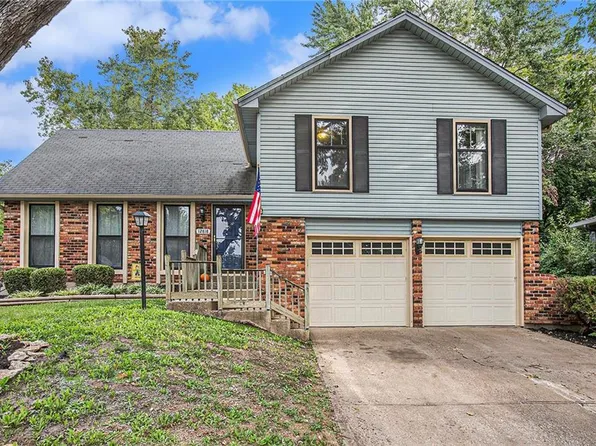 12818 W 99th Ter, Lenexa, KS 66215