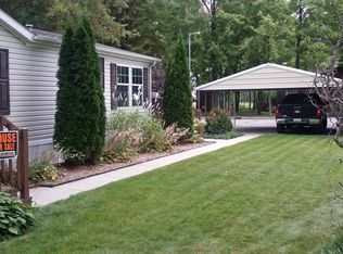 2406 Poplar Dr, Kawkawlin, MI 48631