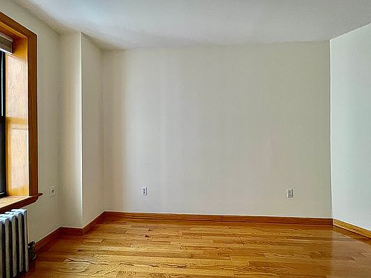 5th image of 106 Mulberry St #32A