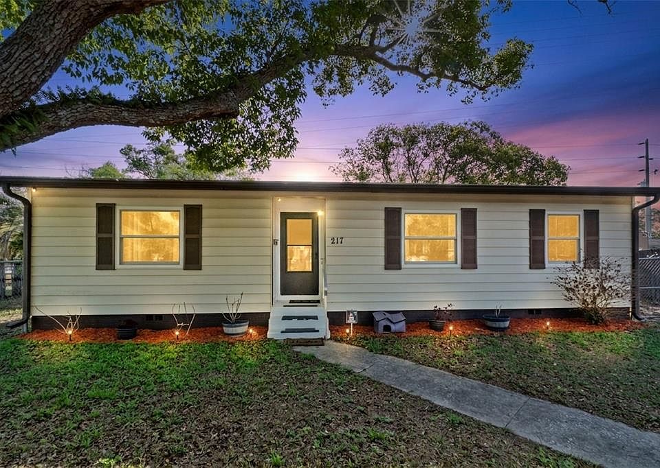 1st image of 217 COLONY DRIVE