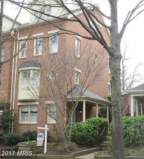 1st image of 2628 Fairfax Dr